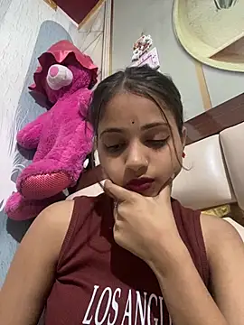 samayra1144 online show from May 13, 2026, 7:15 am