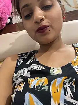samayra1144 online show from April 28, 2026, 2:27 am