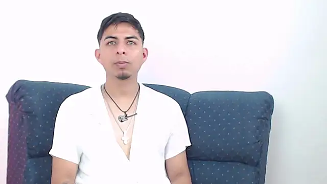 Snapshot of polloCol4U chatting on April 6, 2026, 5:08 am polloCol4U online show from April 6, 2026, 5:08 am