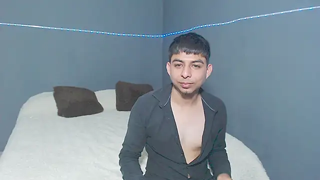 Snapshot of polloCol4U chatting on February 28, 2026, 10:31 pm polloCol4U online show from February 28, 2026, 10:31 pm