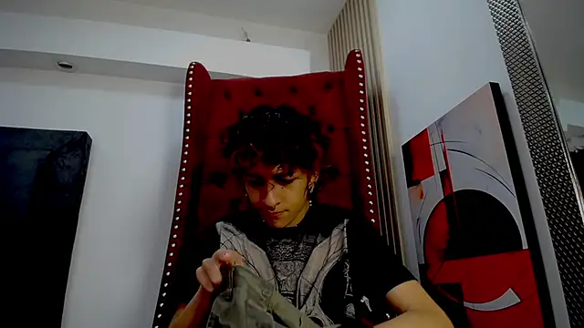 Snapshot of Cain_Dantalion chatting on April 13, 2026, 4:27 am Cain Dantalion online show from April 13, 2026, 4:27 am