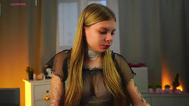 Snapshot of ZofiaPantano chatting on April 1, 2026, 2:36 pm ZofiaPantano online show from April 1, 2026, 2:36 pm