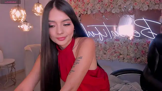Snapshot of JulietteMoreau chatting on April 18, 2026, 8:09 pm JulietteMoreau online show from April 18, 2026, 8:09 pm