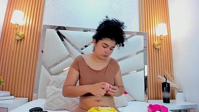 Snapshot of _Curly_Beauty chatting on March 25, 2026, 3:11 pm Curly Beauty online show from March 25, 2026, 3:11 pm