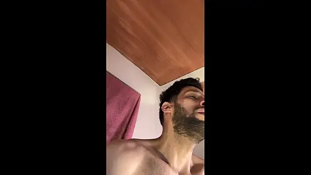 Snapshot of Karim_mansur chatting on April 17, 2026, 2:20 pm Karim mansur online show from April 17, 2026, 2:20 pm