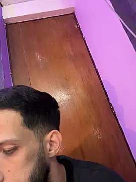 Snapshot of Karim_mansur chatting on March 20, 2026, 4:35 am Karim mansur online show from March 20, 2026, 4:35 am