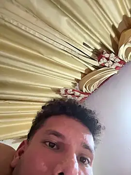 Valentinacouple online show from February 22, 2026, 5:10 am