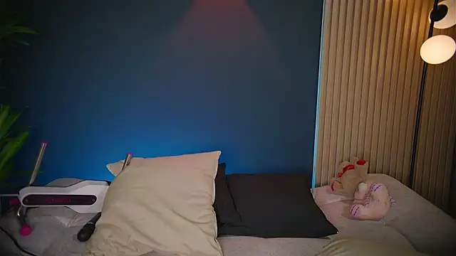 Sophie Blake NE online show from February 18, 2026, 12:12 pm