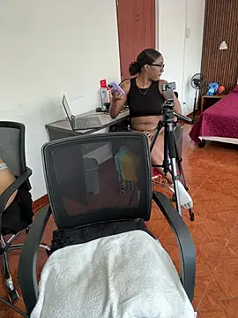 Luna rousse26 online show from March 13, 2026, 12:32 pm