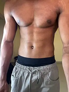 nightmareshuuu online show from February 16, 2026, 10:25 am