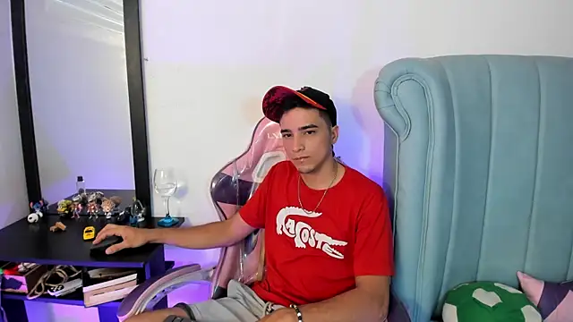 Snapshot of bad_boy_cum_ chatting on March 6, 2026, 6:19 am bad boy cum online show from March 6, 2026, 6:19 am