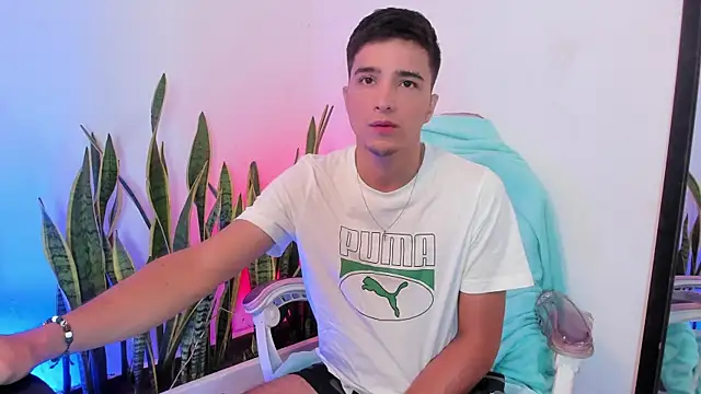 Snapshot of bad_boy_cum_ chatting on March 8, 2026, 2:37 am bad boy cum online show from March 8, 2026, 2:37 am