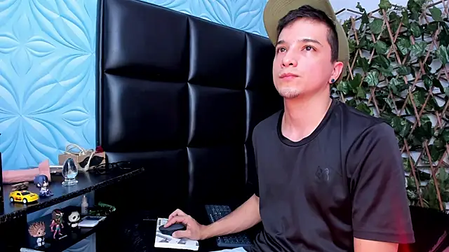 bad boy cum  online show from April 30, 2026, 1:07 pm