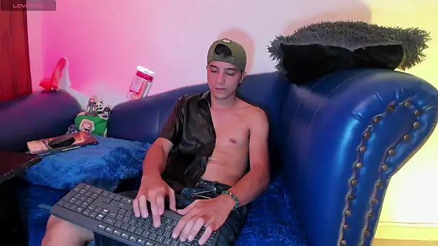 Snapshot of bad_boy_cum_ chatting on March 12, 2026, 10:03 pm bad boy cum online show from March 12, 2026, 10:03 pm