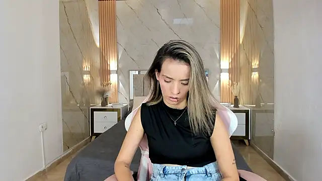 your whore Salome online show from March 21, 2026, 6:45 pm