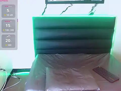 Karlaa Hernandez  online show from March 31, 2026, 7:27 pm