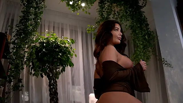 Snapshot of TheMaddisonShow_ chatting on February 18, 2026, 3:37 am TheMaddisonShow online show from February 18, 2026, 3:37 am