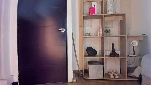 Tylla   online show from March 7, 2026, 5:25 am