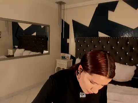 Snapshot of sara_gray__ chatting on March 12, 2026, 5:39 pm sara gray online show from March 12, 2026, 5:39 pm