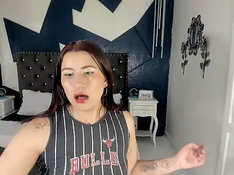 Snapshot of sara_gray__ chatting on February 21, 2026, 7:27 pm sara gray online show from February 21, 2026, 7:27 pm