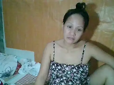xxLIY online show from May 22, 2026, 11:14 pm