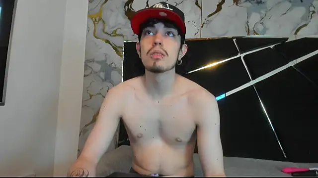 Couple In Heat online show from March 19, 2026, 7:36 pm