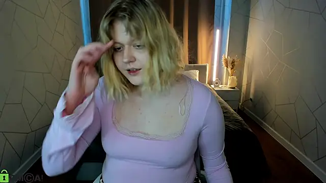 Snapshot of luna_c0ra chatting on March 14, 2026, 1:11 am luna c0ra online show from March 14, 2026, 1:11 am