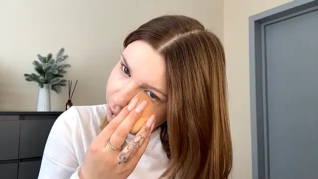 Snapshot of PledHoly chatting on February 22, 2026, 7:44 am PledHoly online show from February 22, 2026, 7:44 am