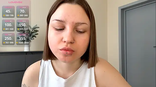 Snapshot of PledHoly chatting on March 18, 2026, 6:27 am PledHoly online show from March 18, 2026, 6:27 am