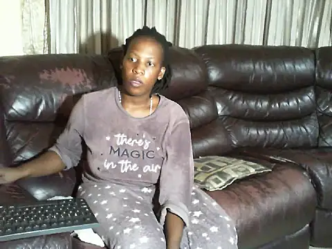 Snapshot of Sky-Diamond chatting on March 28, 2026, 10:49 am Sky-Diamond online show from March 28, 2026, 10:49 am