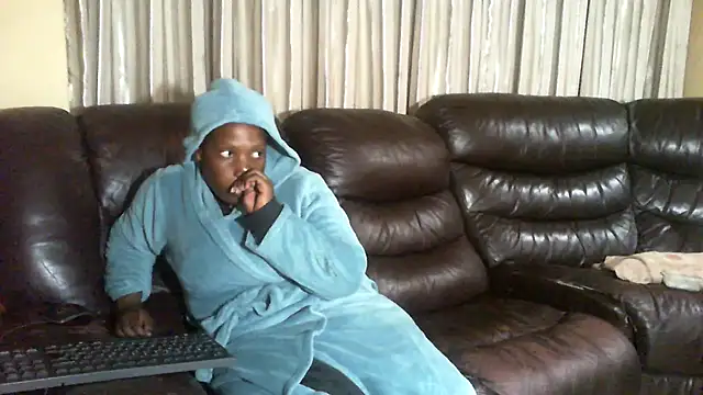 Snapshot of Sky-Diamond chatting on April 22, 2026, 7:31 pm Sky-Diamond online show from April 22, 2026, 7:31 pm