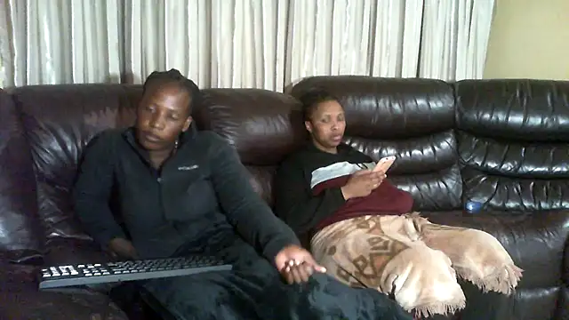 Snapshot of Sky-Diamond chatting on April 23, 2026, 12:29 pm Sky-Diamond online show from April 23, 2026, 12:29 pm
