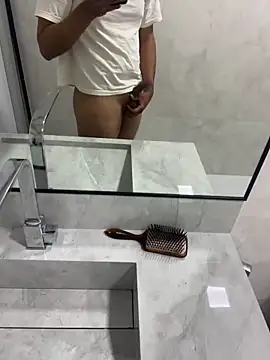 Snapshot of twink231 chatting on June 10, 2026, 12:12 am twink231 online show from June 10, 2026, 12:12 am