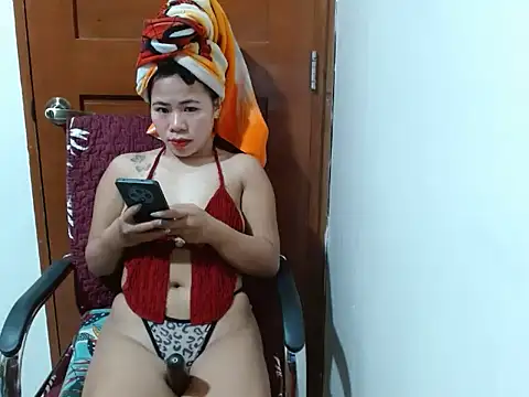 Snapshot of Petite_Jeramae22 chatting on June 16, 2026, 2:44 am Petite Jeramae22 online show from June 16, 2026, 2:44 am