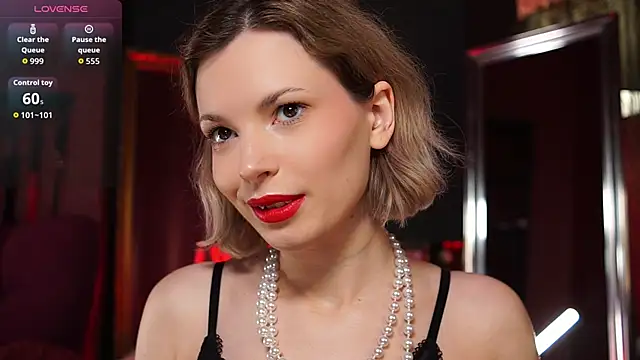 Snapshot of VinylKiss chatting on March 24, 2026, 8:42 pm VinylKiss online show from March 24, 2026, 8:42 pm