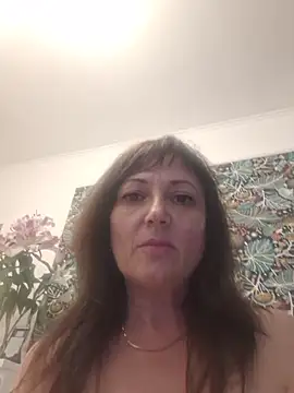Snapshot of SaraGina chatting on April 5, 2026, 8:37 pm SaraGina online show from April 5, 2026, 8:37 pm