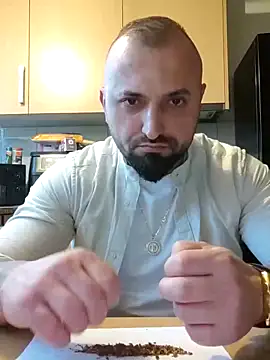 kingu92 online show from May 5, 2026, 6:33 pm