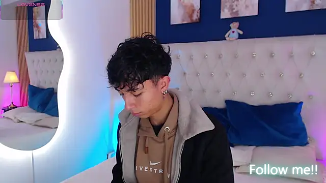 Aiden Rivers  online show from April 24, 2026, 12:51 pm