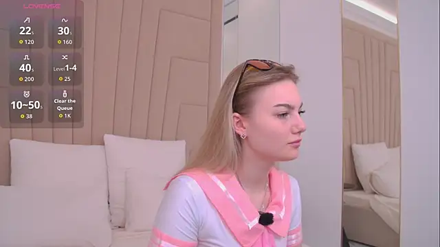 Snapshot of Sona_Lavberi chatting on March 31, 2026, 9:22 am Sona Lavberi online show from March 31, 2026, 9:22 am