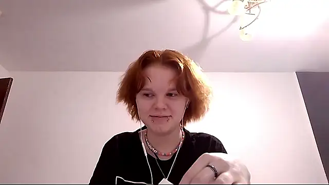 CurlaPettyBom online show from March 6, 2026, 8:42 am