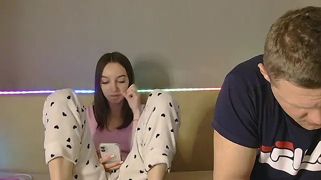 Snapshot of CandySurprise19 chatting on March 21, 2026, 5:28 pm CandySurprise19 online show from March 21, 2026, 5:28 pm