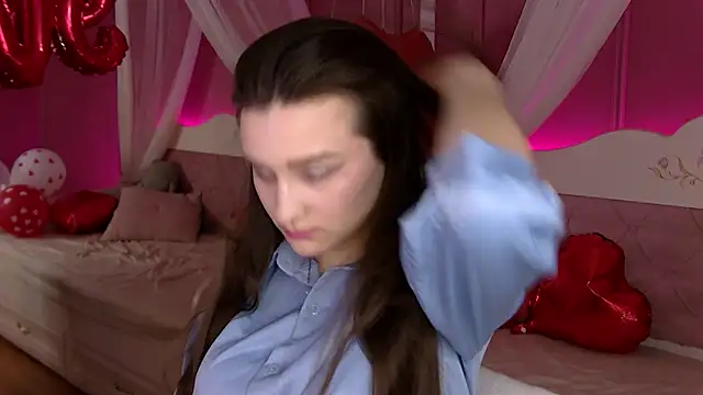 MelissaNeals online show from February 17, 2026, 1:19 pm