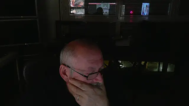 Snapshot of MiRey- chatting on March 23, 2026, 2:22 am MiRey- online show from March 23, 2026, 2:22 am