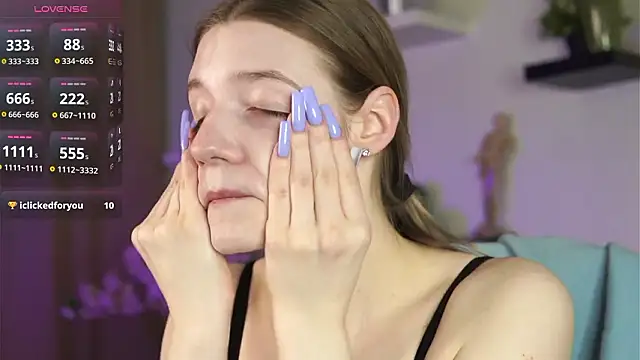 Vanessa  Lui online show from March 15, 2026, 12:45 pm