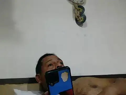 Snapshot of DesexedCooler chatting on April 23, 2026, 12:50 am DesexedCooler online show from April 23, 2026, 12:50 am
