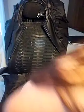 merlliah online show from February 16, 2026, 7:01 pm