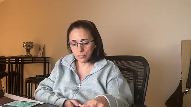 Snapshot of latinamom54 chatting on March 2, 2026, 6:48 pm latinamom54 online show from March 2, 2026, 6:48 pm