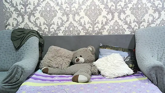 AmandaCouple online show from April 2, 2026, 11:11 pm