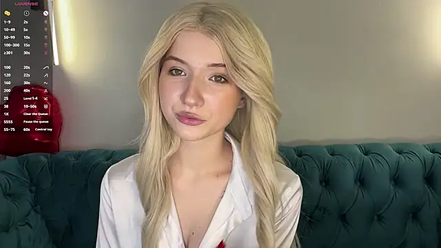 Snapshot of PrincessSwelgart chatting on May 18, 2026, 3:06 pm PrincessSwelgart online show from May 18, 2026, 3:06 pm