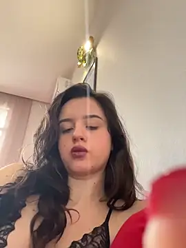 Baby doll7777 online show from March 25, 2026, 11:31 am